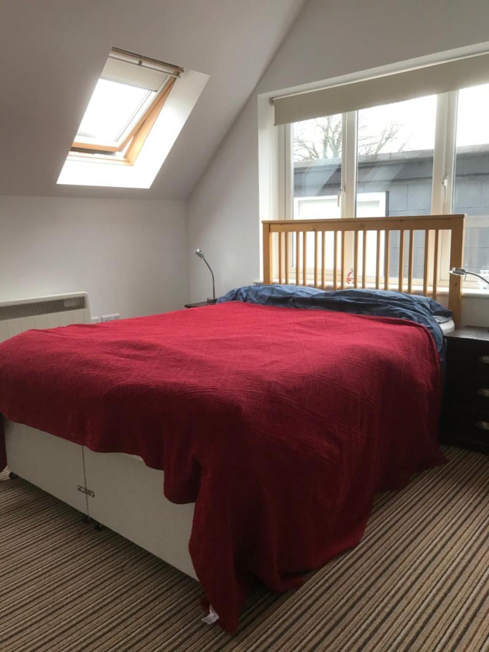 Studio Above Worlds End Microbrewery And Behind The Crown Inn Pewsey Extérieur photo